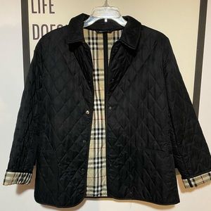 Authentic women’s Burberry quilted coat (L)